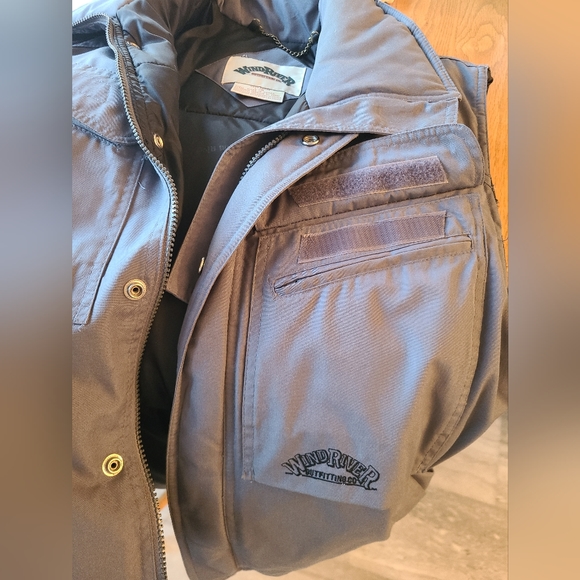 Wind River Down filled vest. Men's large. - Picture 7 of 9